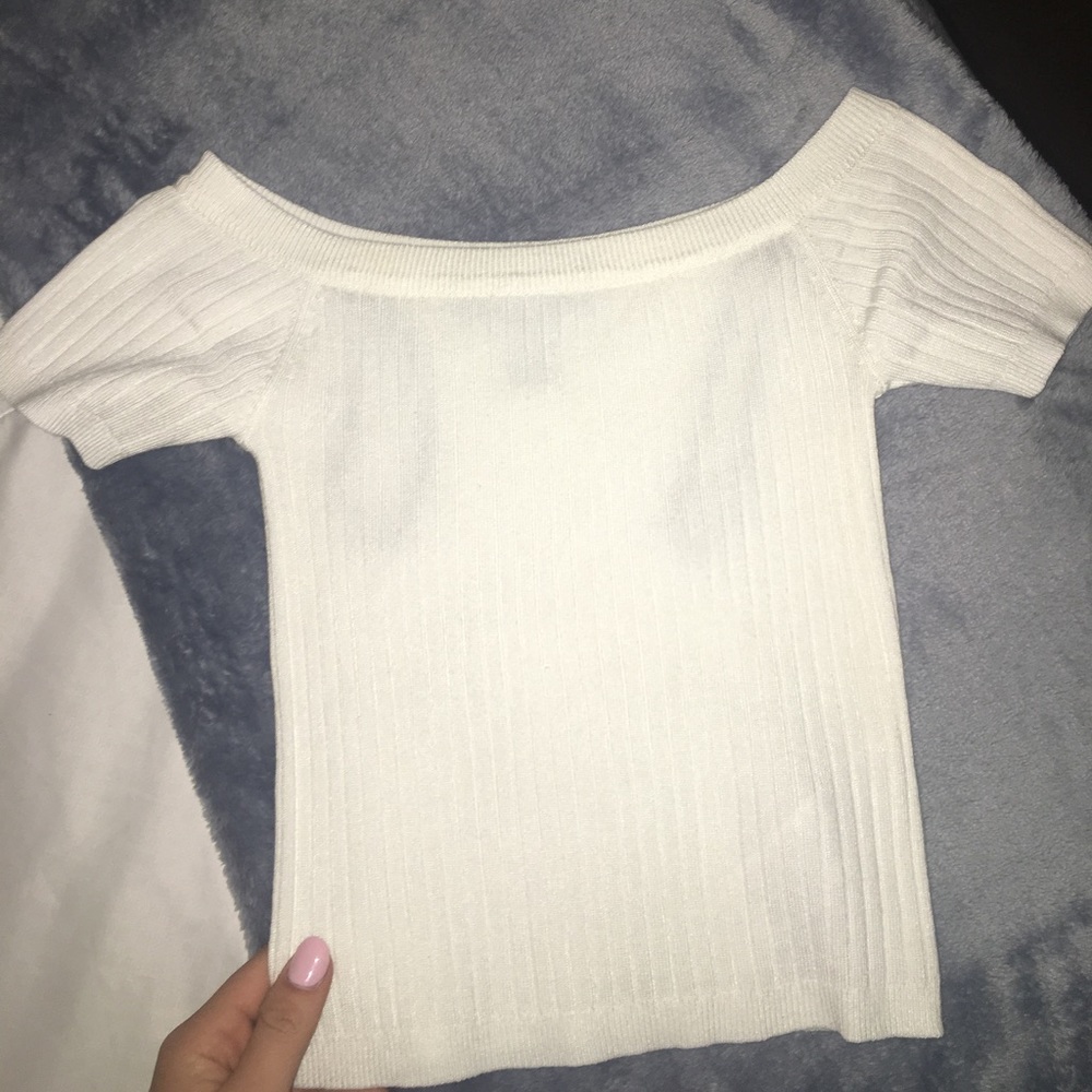 Off the shoulders white crop
